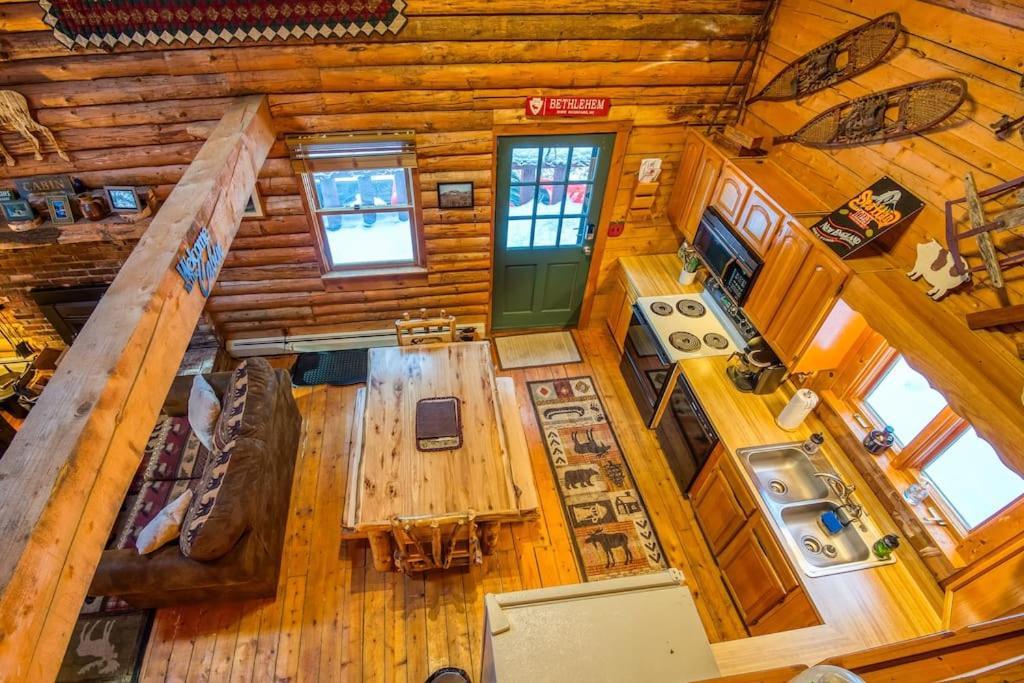 Family-focused & Pet-friendly Log With 4br 2ba Sleeps 10 * Bethlehem