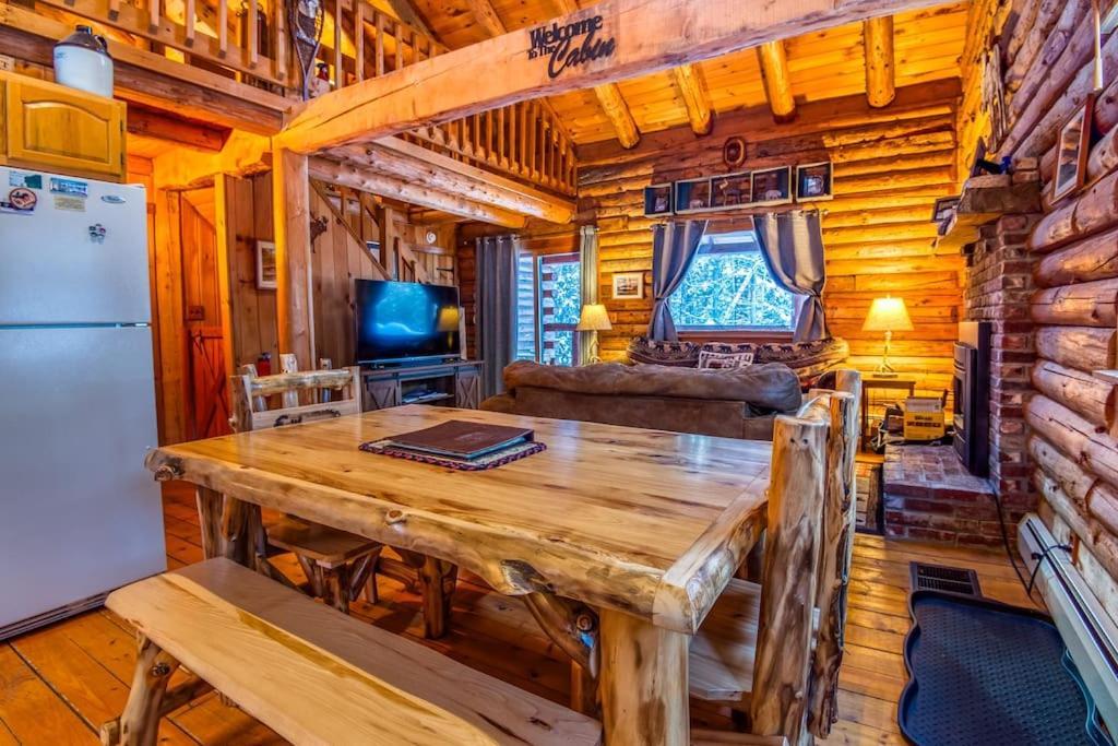 Hébergement de vacances Family-focused & Pet-friendly Log With 4br 2ba Sleeps 10 Bethlehem