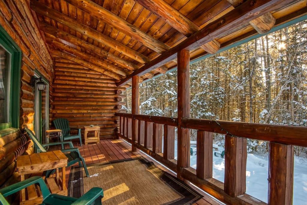 Family-focused & Pet-friendly Log With 4br 2ba Sleeps 10 *