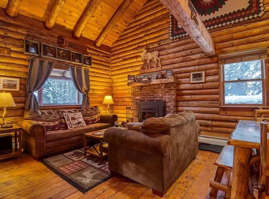 Family-focused & Pet-friendly Log With 4br 2ba Sleeps 10 * Bethlehem