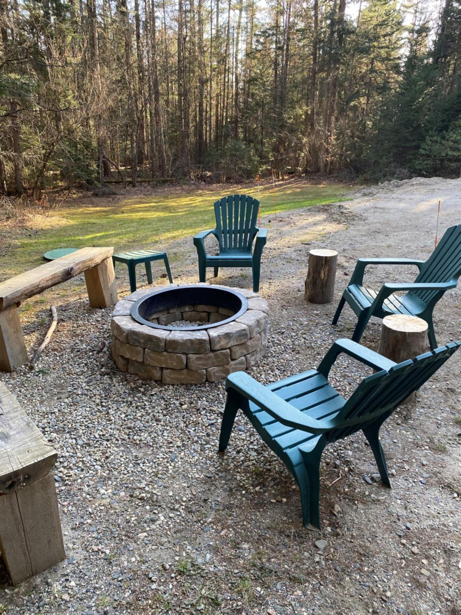 Family-focused & Pet-friendly Log With 4br 2ba Sleeps 10